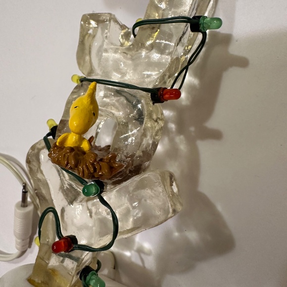 Peanuts Village Dept 56 Creating Joy Snoopy Woodstock LED Ice Sculpture Working - Picture 4 of 12